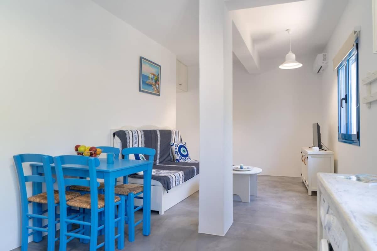 Blue Moon Apartments Makrýgialos 외부 사진