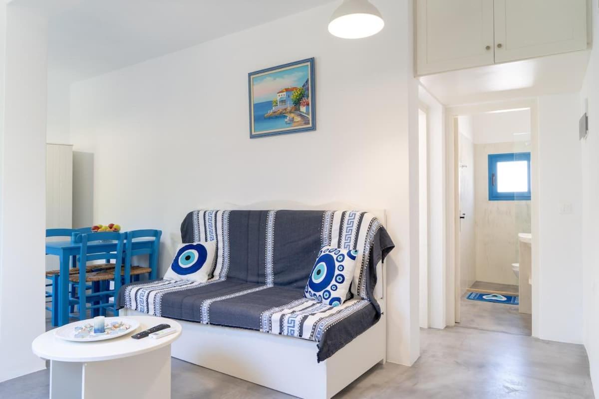 Blue Moon Apartments Makrýgialos 외부 사진
